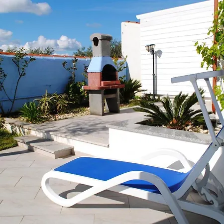 Sonnige Ferienwohnung In Mit Grossem Garten * Orosei
